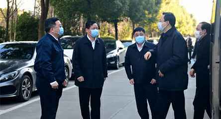 省委常委、苏州市委书记蓝绍敏来到兰州芦铭包装设计与制作有限公司调研